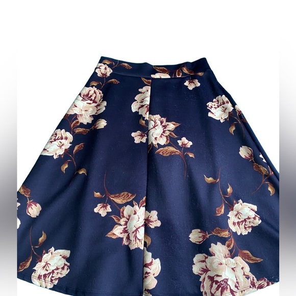 Haute Monde navy Floral midi pull on skirt Size L - Picture 7 of 7